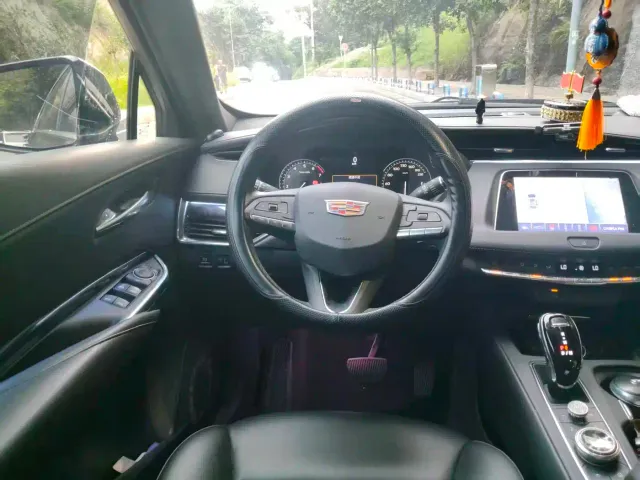 Cadillac XT4 — Фото автомобиля 14