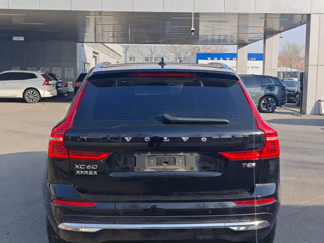 Volvo XC60 — Фото автомобиля 7