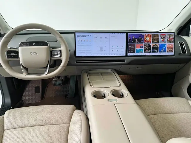 Li Auto i8 — Фото автомобиля 8