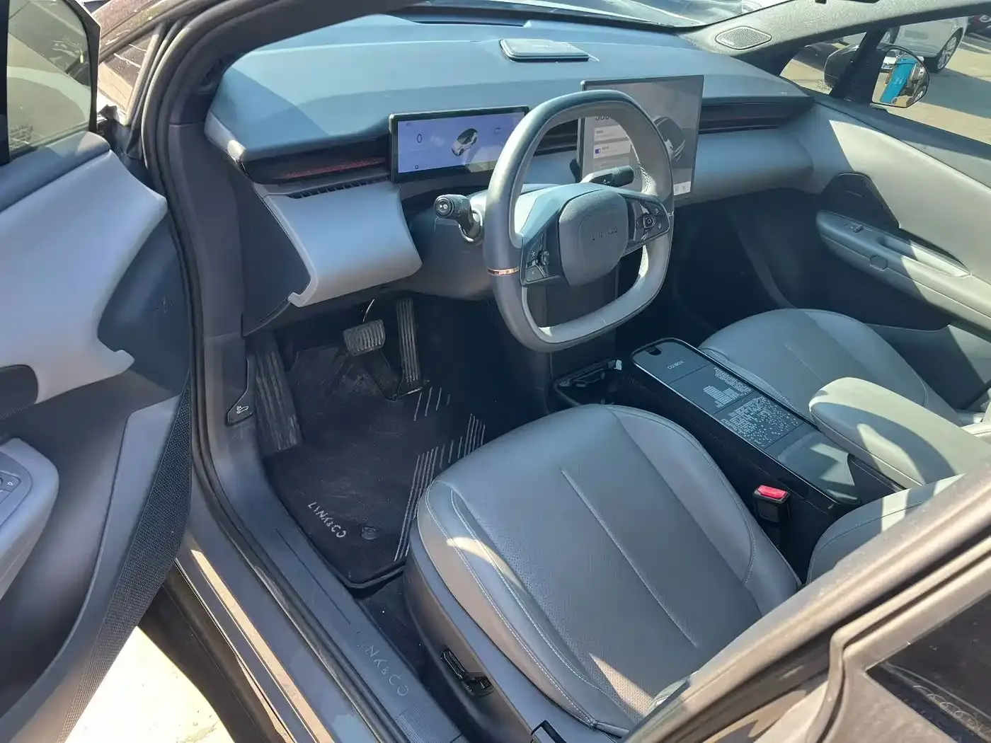 Lynk & Co Lynk & Co Z20 2025 530km RWD Pro — Фото автомобиля 2