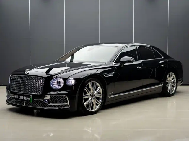 Bentley Flying Spur — Фото автомобиля 2