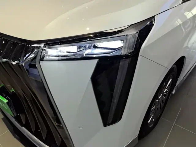 GAC Trumpchi M8 — Фото автомобиля 23