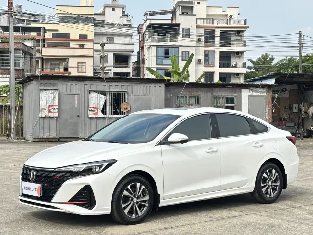 Фотография автомобиля — Changan Eado