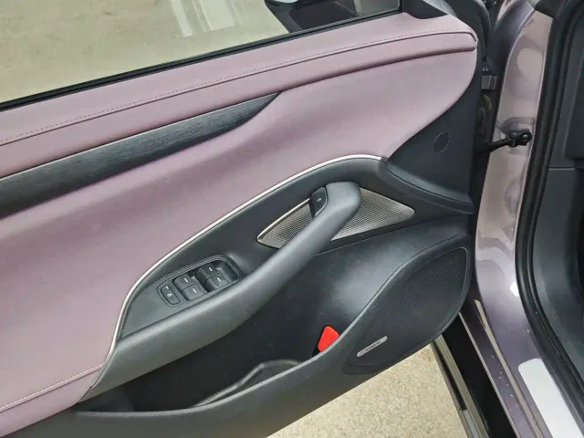 Xiaomi SU7 — Фото автомобиля 12
