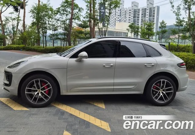Porsche Macan — Фото автомобиля 2