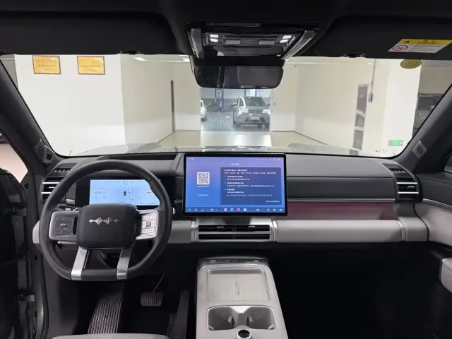 Fang Cheng Bao Titanium 7 2025 AWD Base Model — Фото автомобиля 11