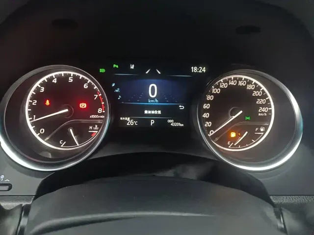 Toyota Camry — Фото автомобиля 11