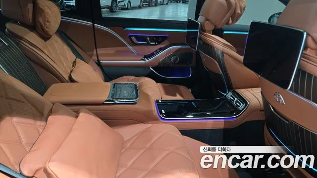 Mercedes-Benz S-Class — Фото автомобиля 20