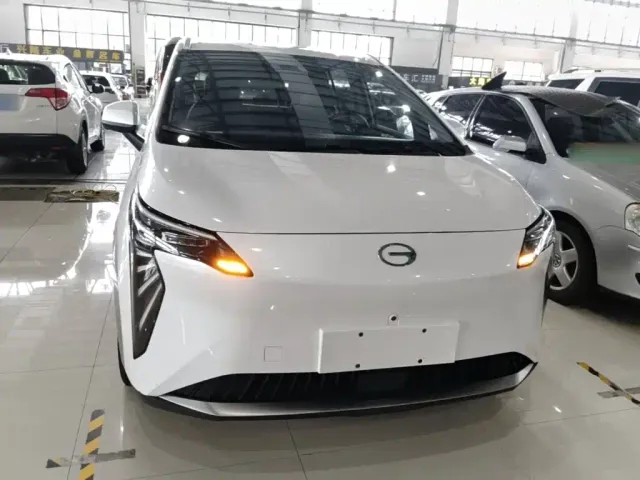 GAC Aion Y — Фото автомобиля 2