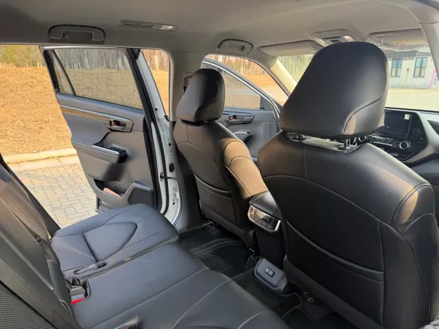 Toyota Highlander — Фото автомобиля 24