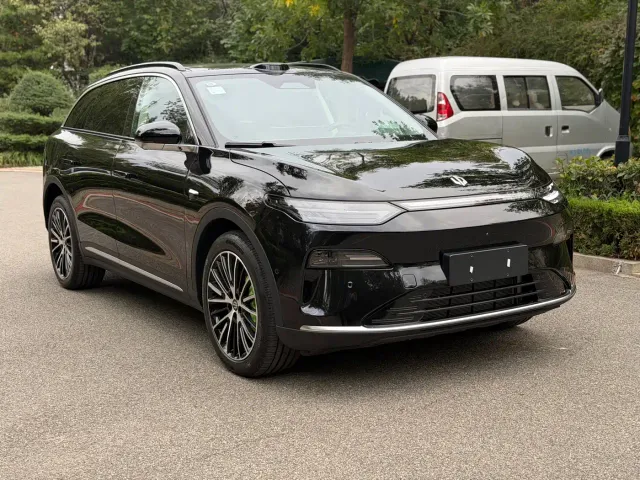 Leapmotor C11 — Фото автомобиля 3
