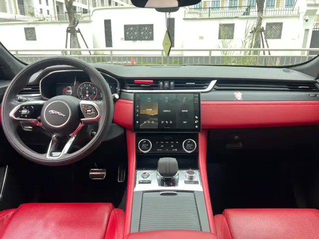 Jaguar Jaguar F-PACE 2024 P400 SPORT — Фото автомобиля 10