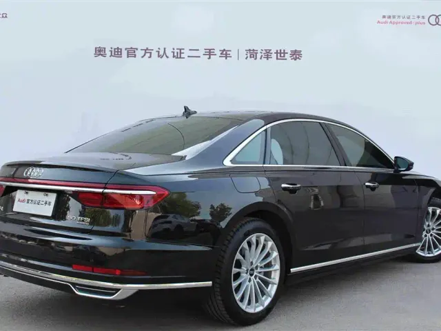 Audi A8 — Фото автомобиля 4