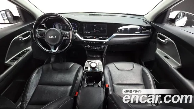 Kia Niro — Фото автомобиля 7