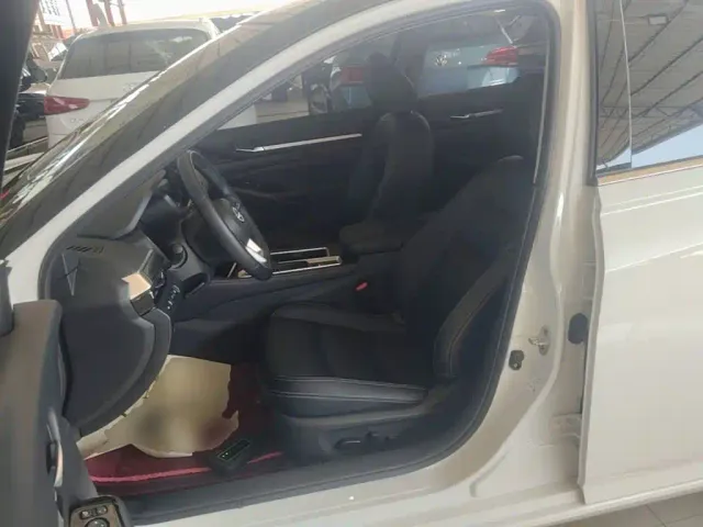 Nissan Teana — Фото автомобиля 14