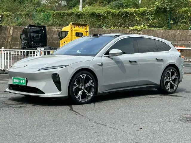 Фотография автомобиля — Nio ET5 Touring