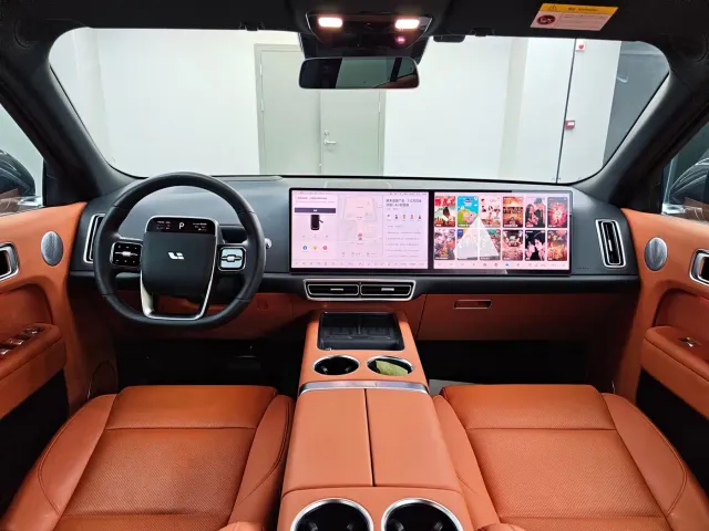 Li Auto L8 — Фото автомобиля 16