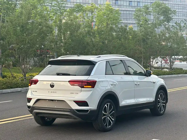 Volkswagen T-Roc — Фото автомобиля 16