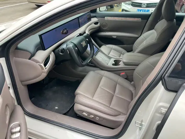 IM Motors L6 — Фото автомобиля 3