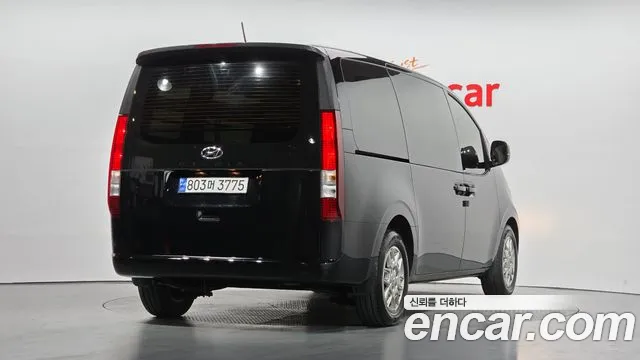 Hyundai Staria — Фото автомобиля 2