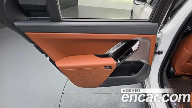 BMW 7 Series G70 — Фото автомобиля 14