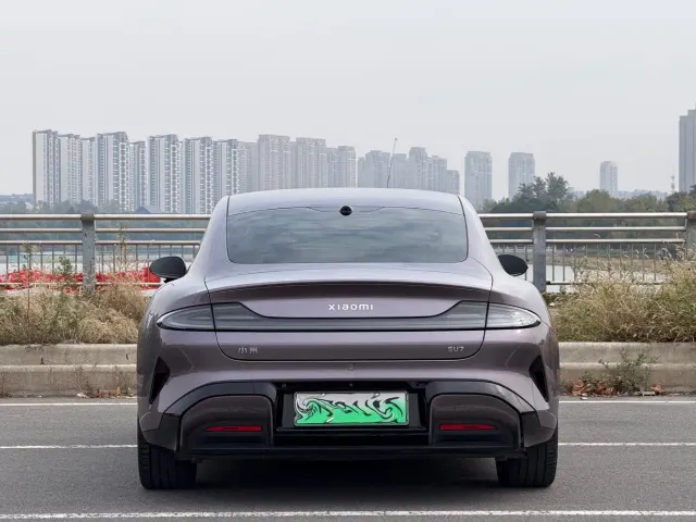Xiaomi SU7 — Фото автомобиля 8