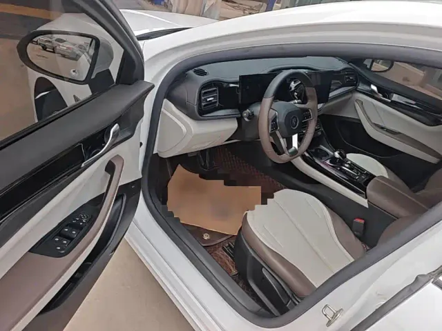 BYD Qin PLUS — Фото автомобиля 15