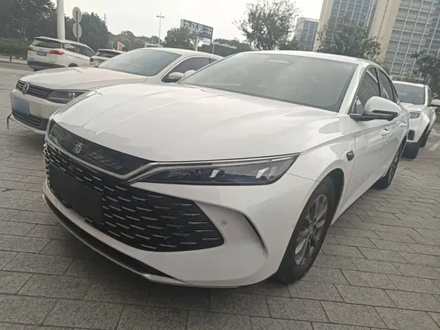 Фотография автомобиля — BYD Qin L
