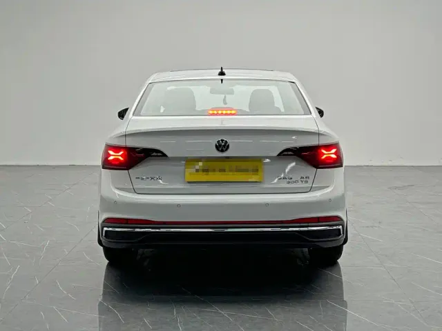 Volkswagen Sagitar — Фото автомобиля 5