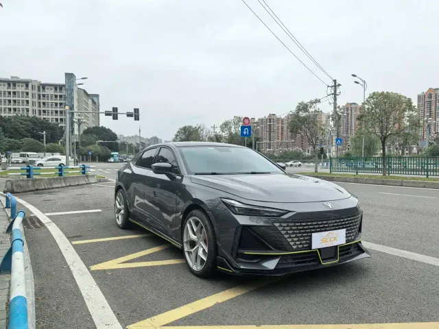 Changan UNI-V — Фото автомобиля 3