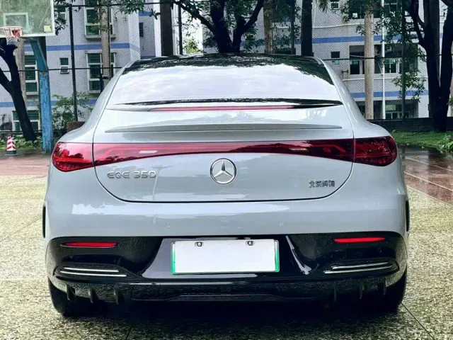 Mercedes-Benz EQE — Фото автомобиля 8