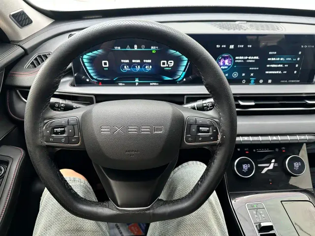 Exeed LX — Фото автомобиля 13