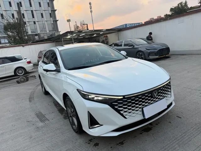 Changan Raeton Plus — Фото автомобиля 3