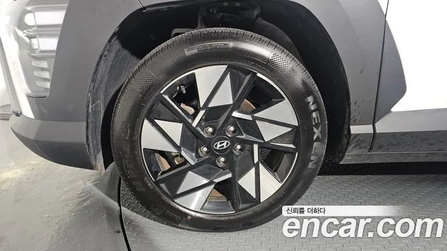 Hyundai Kona Kona (SX2) Бензин 1.6 турбо 2WD — Фото автомобиля 5