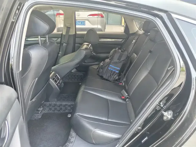 Honda Accord — Фото автомобиля 3