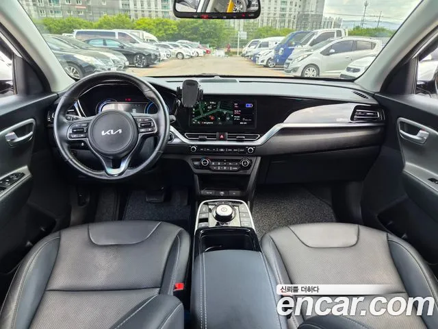Kia Niro Niro Plus Air (Такси) — Фото автомобиля 8