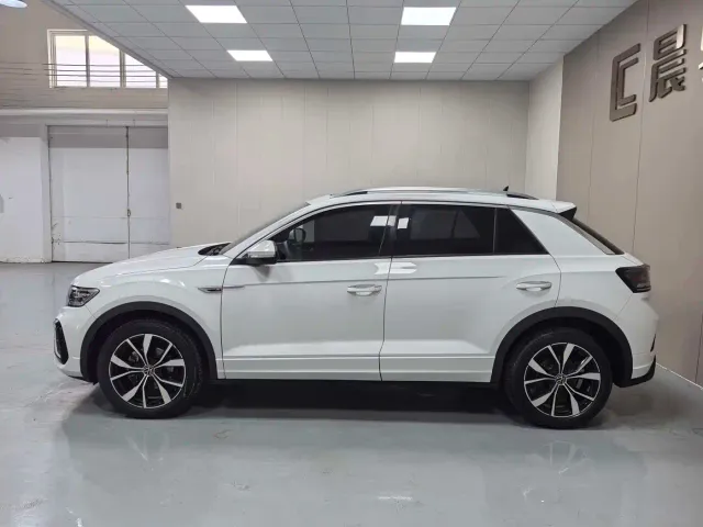 Volkswagen T-Roc — Фото автомобиля 10