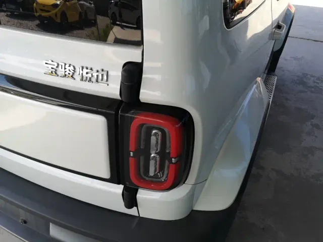 Baojun Yep — Фото автомобиля 7