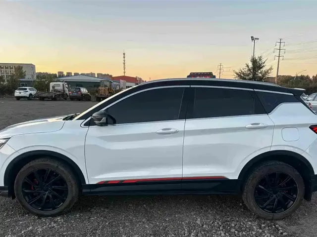 Geely Binyue — Фото автомобиля 4