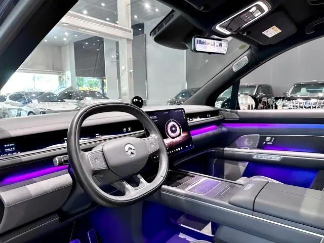 Nio ES8 — Фото автомобиля 17