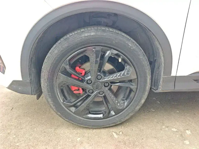 Geely Binyue — Фото автомобиля 22