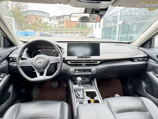 Nissan Teana — Фото автомобиля 5