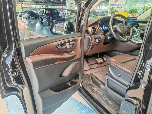 Mercedes-Benz V-Class — Фото автомобиля 3
