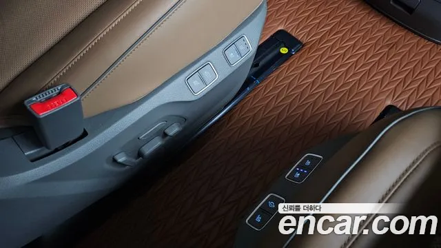 Hyundai Staria Staria 4WD Lounge 7 мест — Фото автомобиля 19