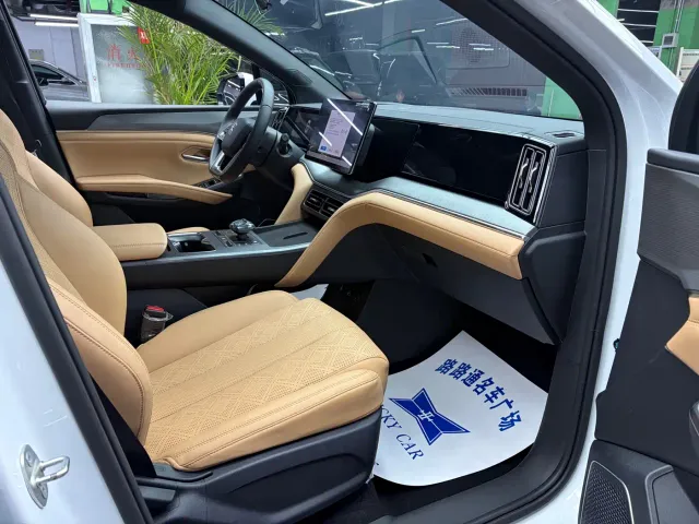 BYD Song L DM-i — Фото автомобиля 7