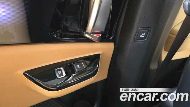 Kia Canival Carnival 4 поколение Дизель 11 мест Signature — Фото автомобиля 19