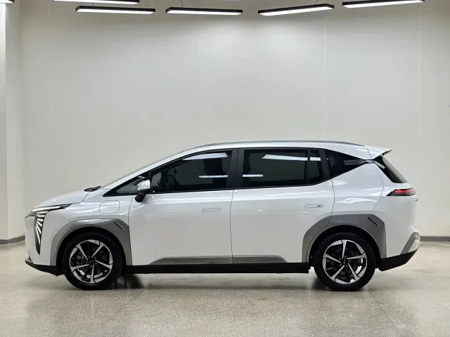 GAC Aion Y — Фото автомобиля 7