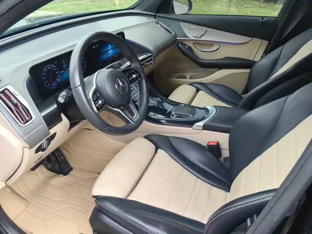Mercedes-Benz EQC — Фото автомобиля 4
