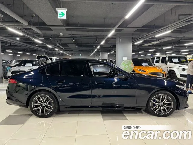 BMW 5-Series 5 серия (G60) 523d xDrive M Sport — Фото автомобиля 2