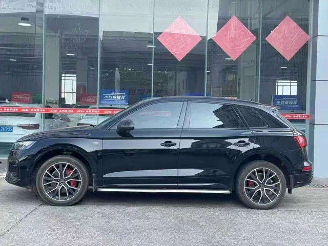 Audi Q5L — Фото автомобиля 3
